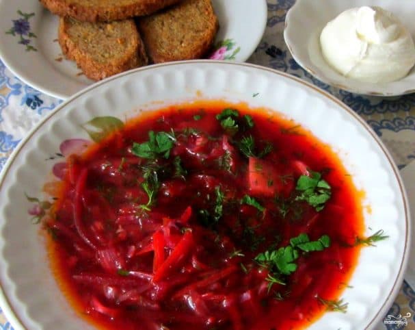 Щі з червоної капусти