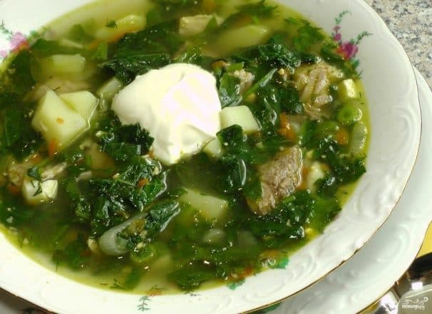 Шчы з шчавелем з мясам