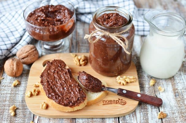 Chocolate paste