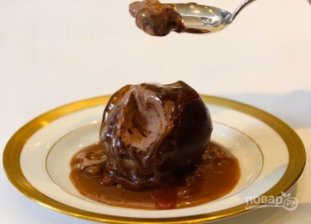 Chocolate sphere