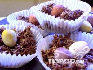 Chocolate nests for Easter