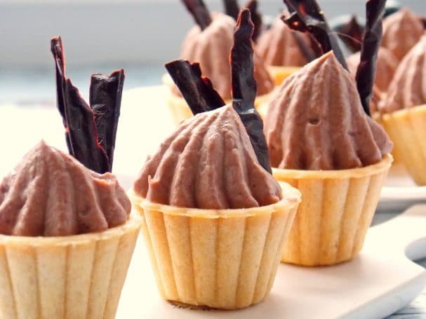 Chocolate cream cheese with cream
