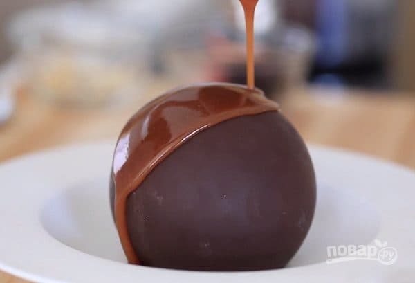 Chocolate ball at home