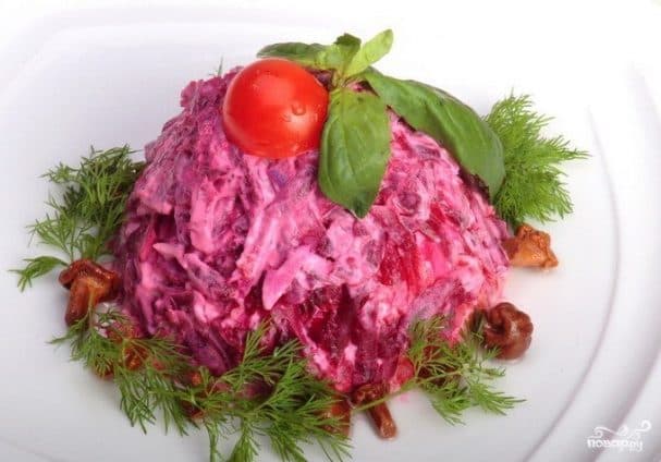 Herring salad with apples