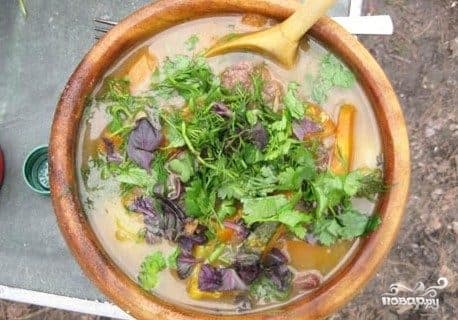 Шурпа из баранины на костре