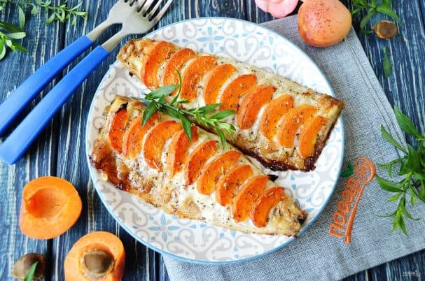 Mackerel with apricots