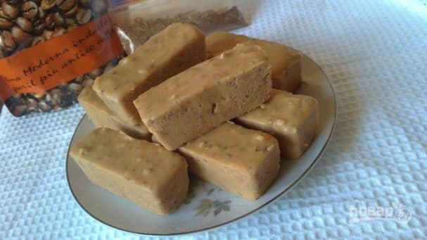 Creamy sausage-shaped cookies