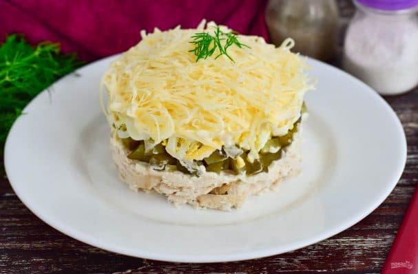 Слоёны салат з мясам