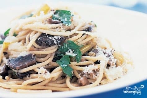 Spaghetti with Oyster Mushrooms