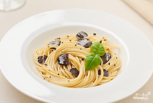 Spaghetti with truffles