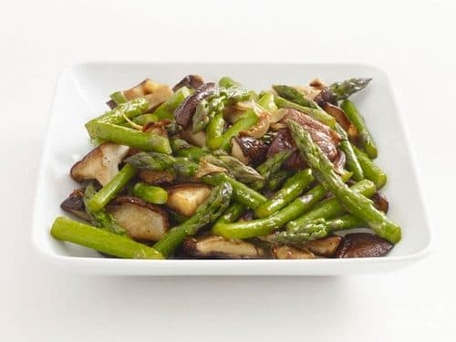 Asparagus with mushrooms