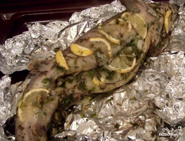 Sturgeon with lemon