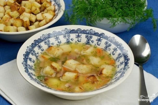 Гороховий суп із свининою