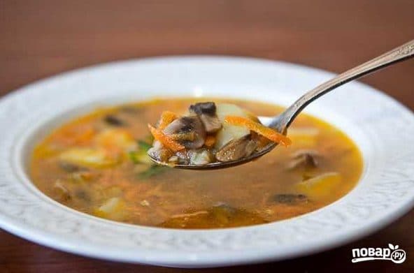 Mushroom soup with champignons