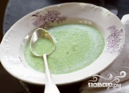 Pea and onion soup