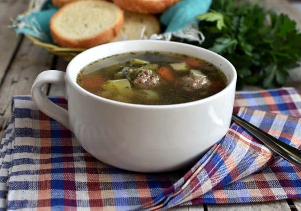 Vegetable soup with meatballs