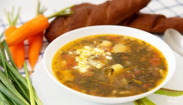 Soup with beans and sorrel