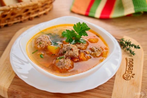 Soup with meatballs