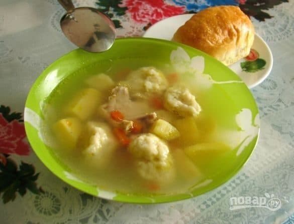 Суп з клёцкамі