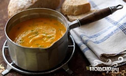 Суп з морквою та коріандром