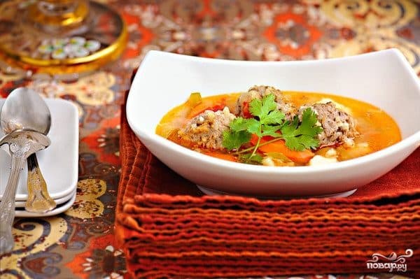 Soup with meatballs