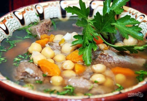 Суп з мясам і нутам