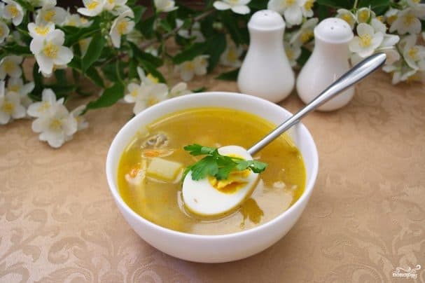 Суп з мясам і яйком