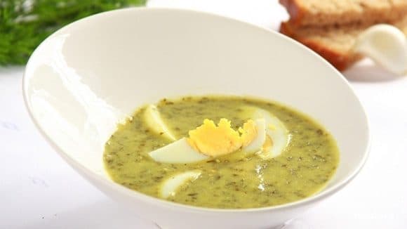 Sorrel soup with meat