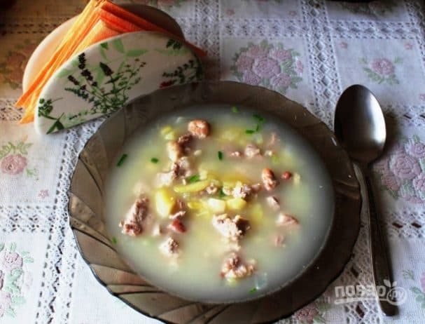 Суп із свининою та сиром