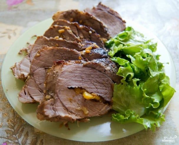 Свинина з персиками