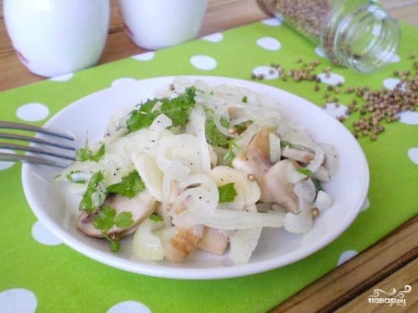 Raw food mushrooms