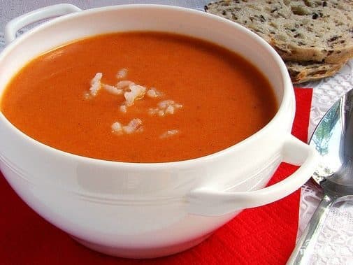 Tomato soup purée with rice