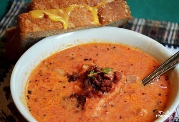 Tomato soup with bacon