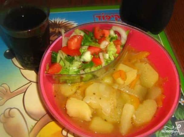 Braised potatoes with bell pepper