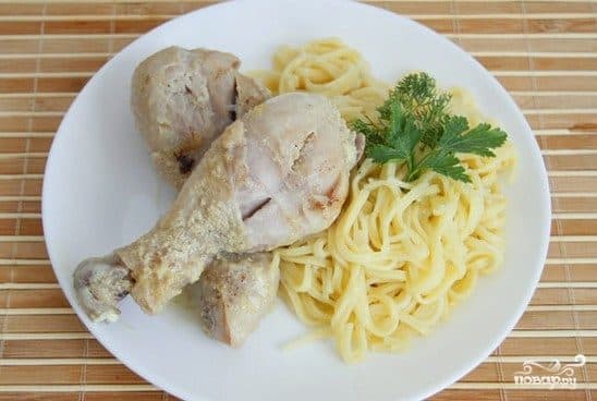 Тушеная куриная голень