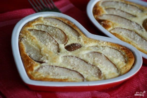 Cottage cheese casserole with pear