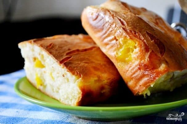 Cottage cheese casserole with peaches