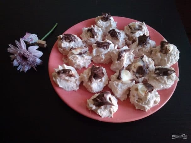 Cottage cheese balls with banana