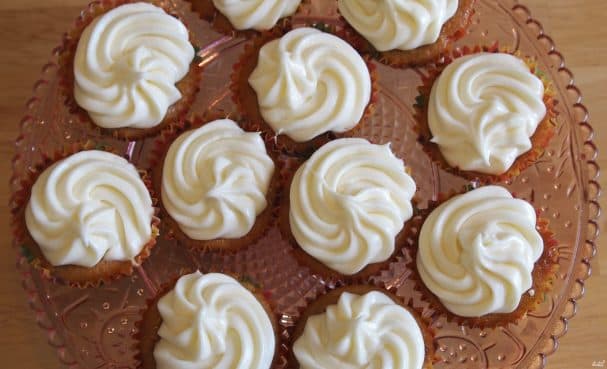 Cottage cheese cream for cupcakes