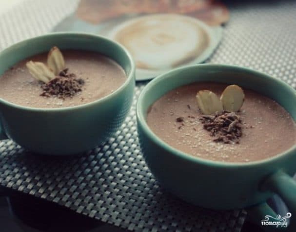 Cottage cheese mousse in a blender
