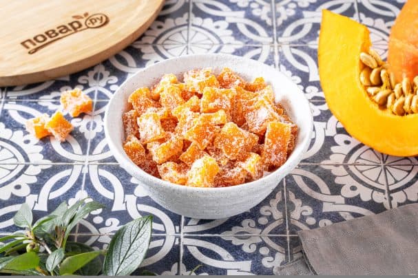 Pumpkin candied fruit in the oven