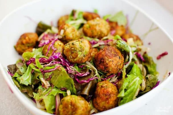 Vegetarian zucchini salad