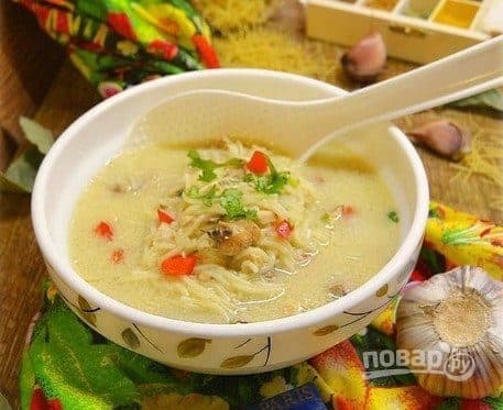 Суп з куркою та вермішеллю