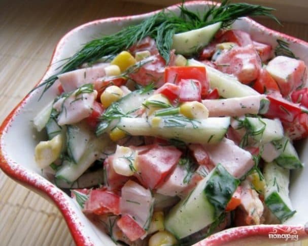 Смачны салат з курай-курыцай пад копчанай