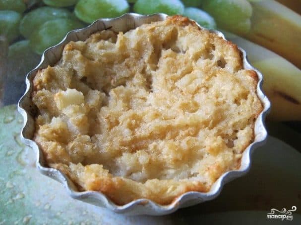 Apple pudding in a multicooker
