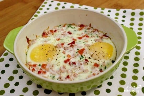Baked Egg with Bacon in the Oven