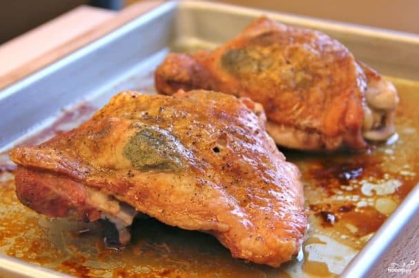 Baked turkey thighs