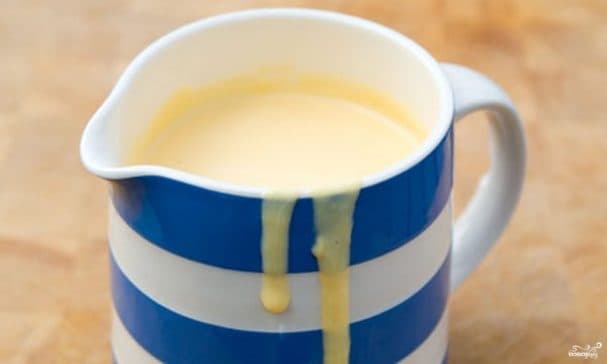 Custard cream with condensed milk