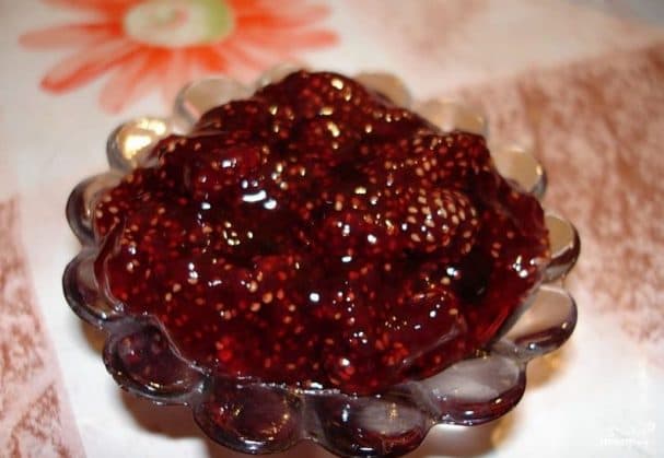 Strawberry jam in syrup