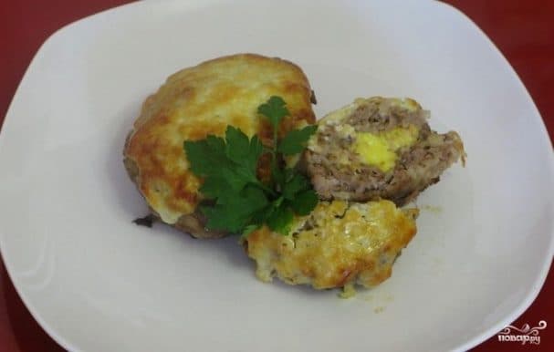 Cutlets with omelet
